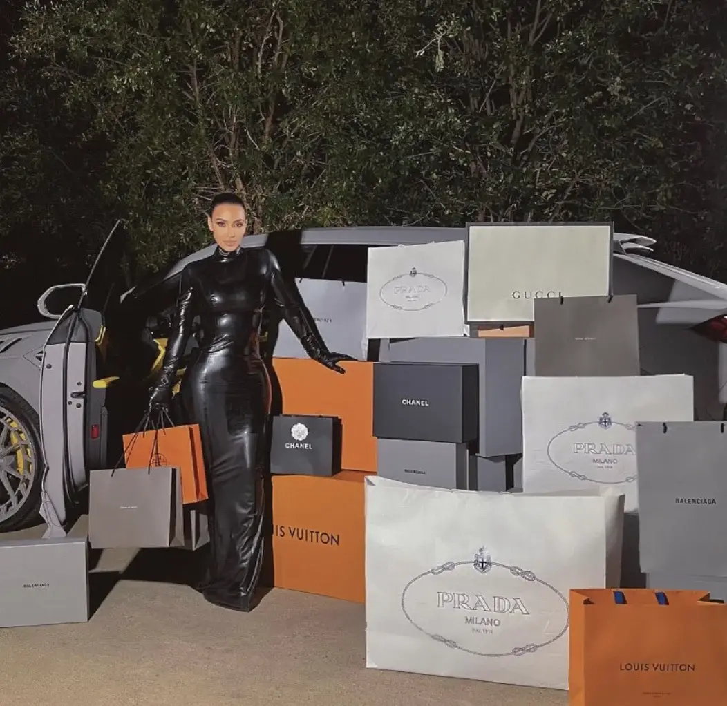 Celebrity luxury boxes giveaway