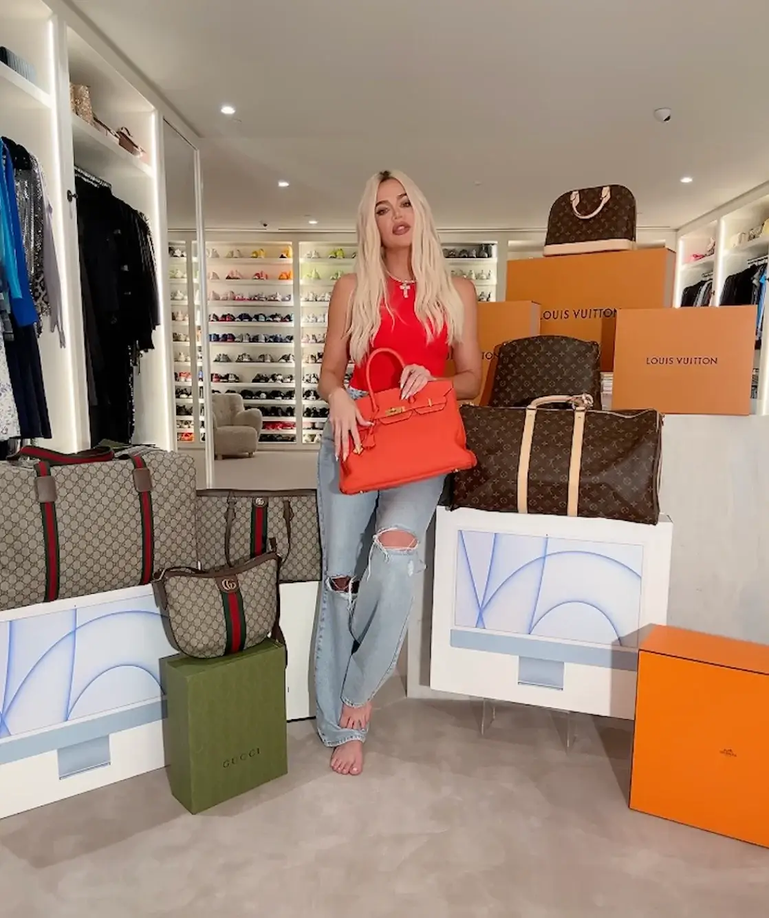 Khloé Kardashian giveaway