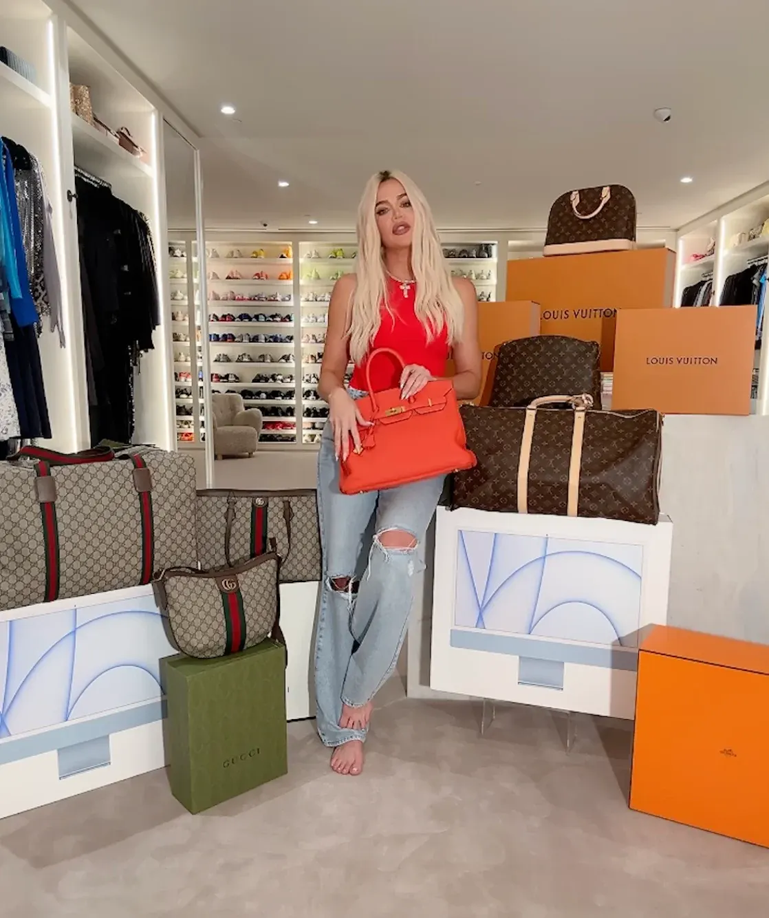 Khloé Kardashian giveaway